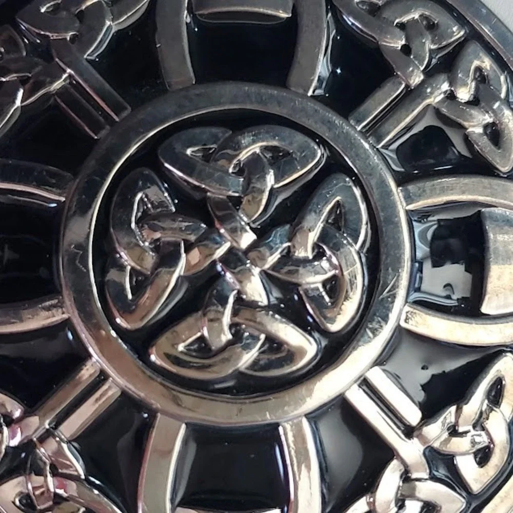 Celtic Knot Belt Buckle Silver Tone Black Enamel Round Irish Scottish Cross